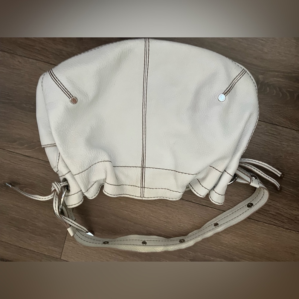 Tods white purse - Picture 6 of 9